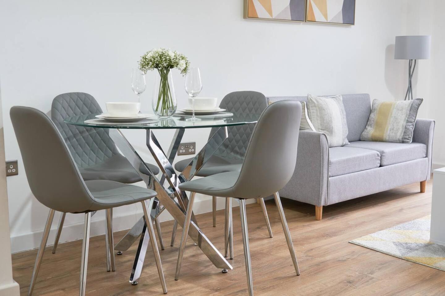 Modern Central Apartment - City Centre - Fast Wifi - Near Utilitia Arena & Icc Birmingham Kültér fotó